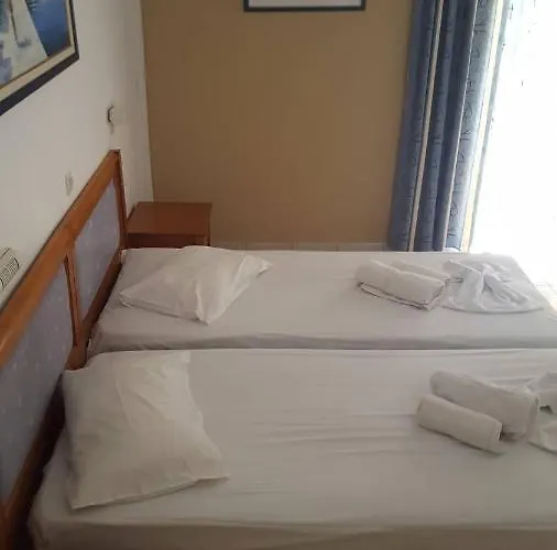 Zimmer mit zwei Einzelbetten